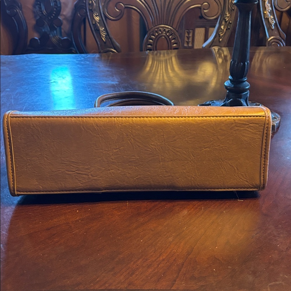 NWOT crossbody handbag with cross and chain hardware - Picture 4 of 7